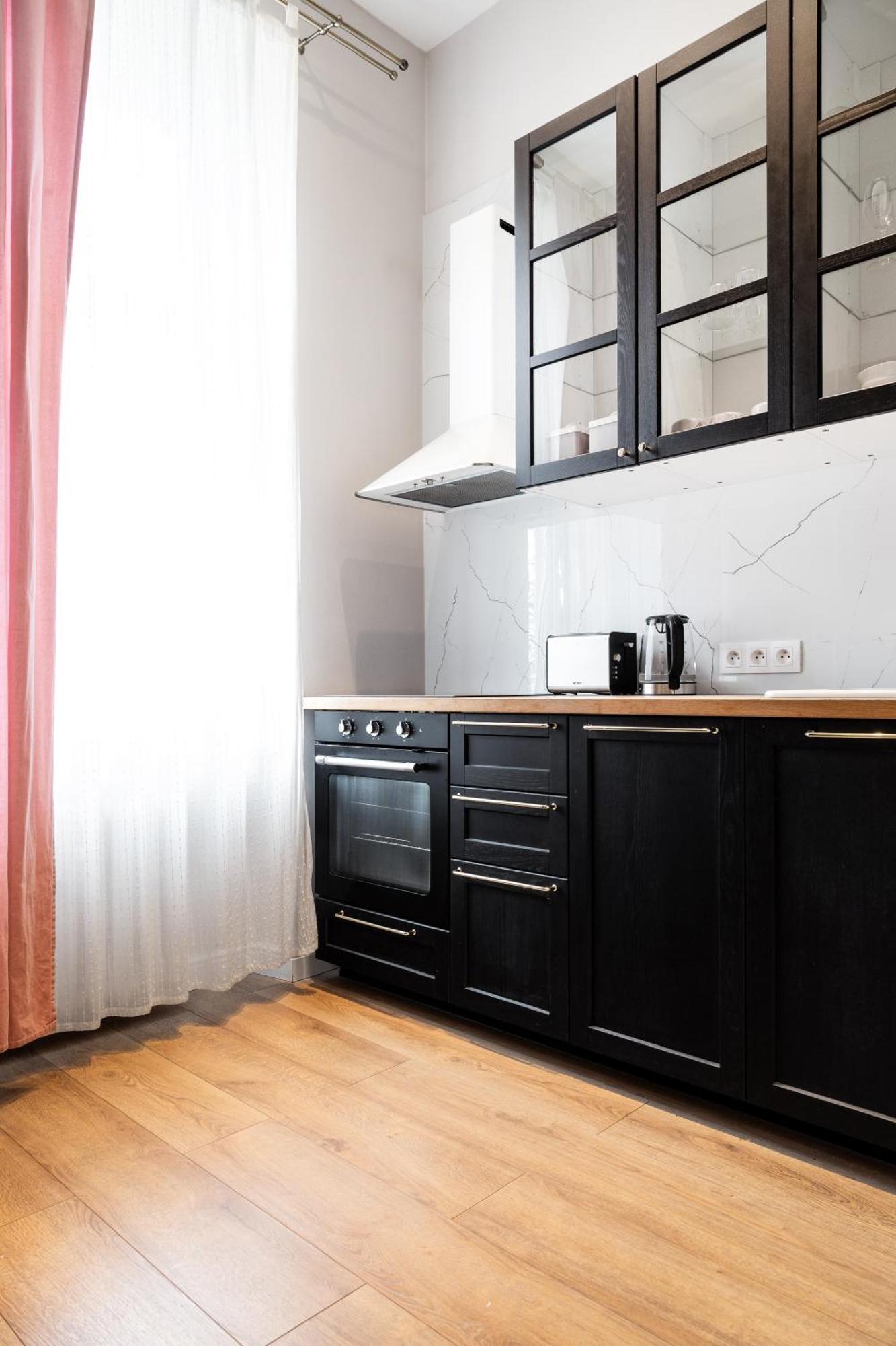 Househost Apartment: łazarza Ii Street