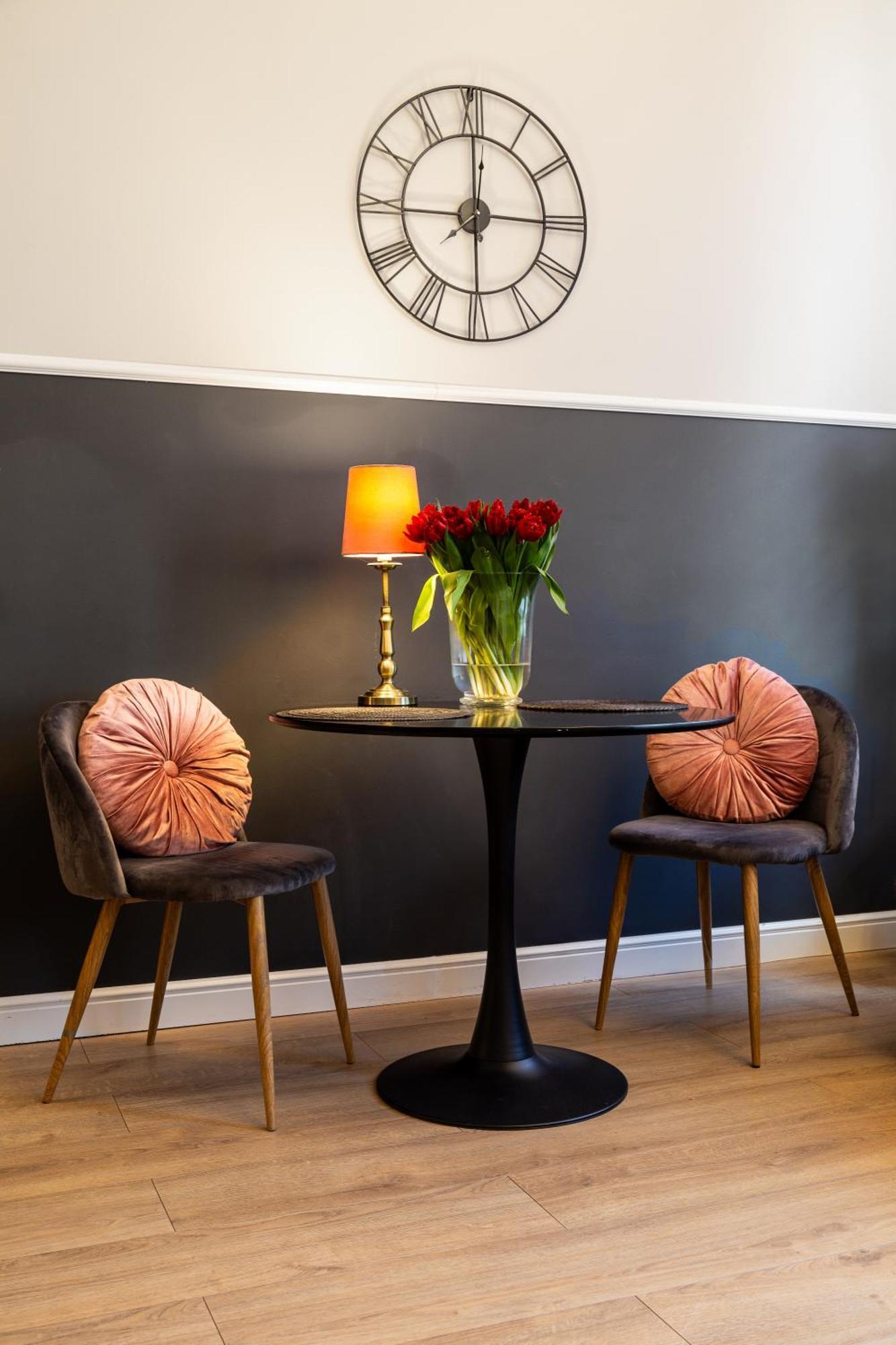 Househost Apartment: Lazarza Ii Street Apartment Krakau