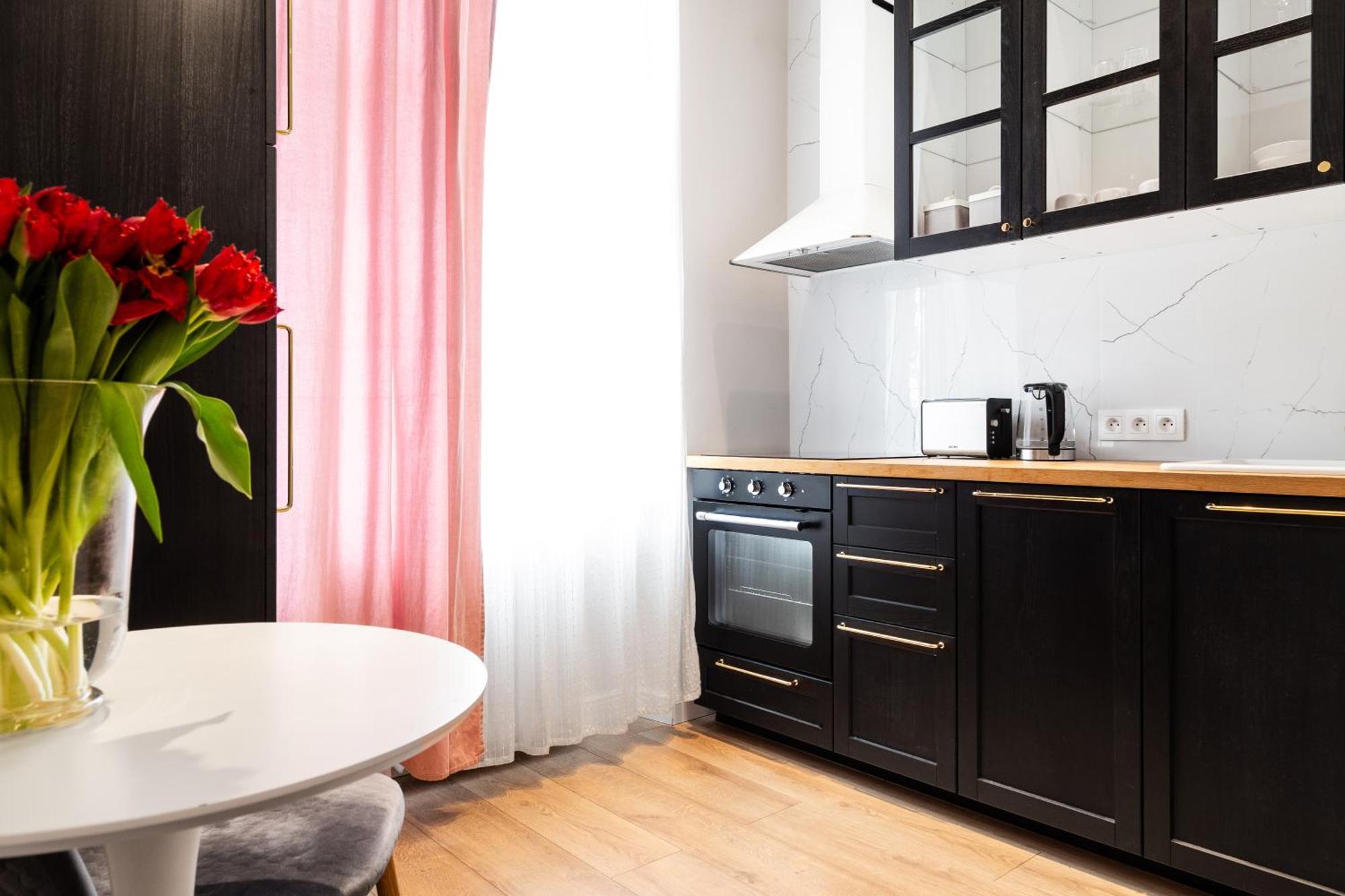 Househost Apartment: Lazarza Ii Street Krakau